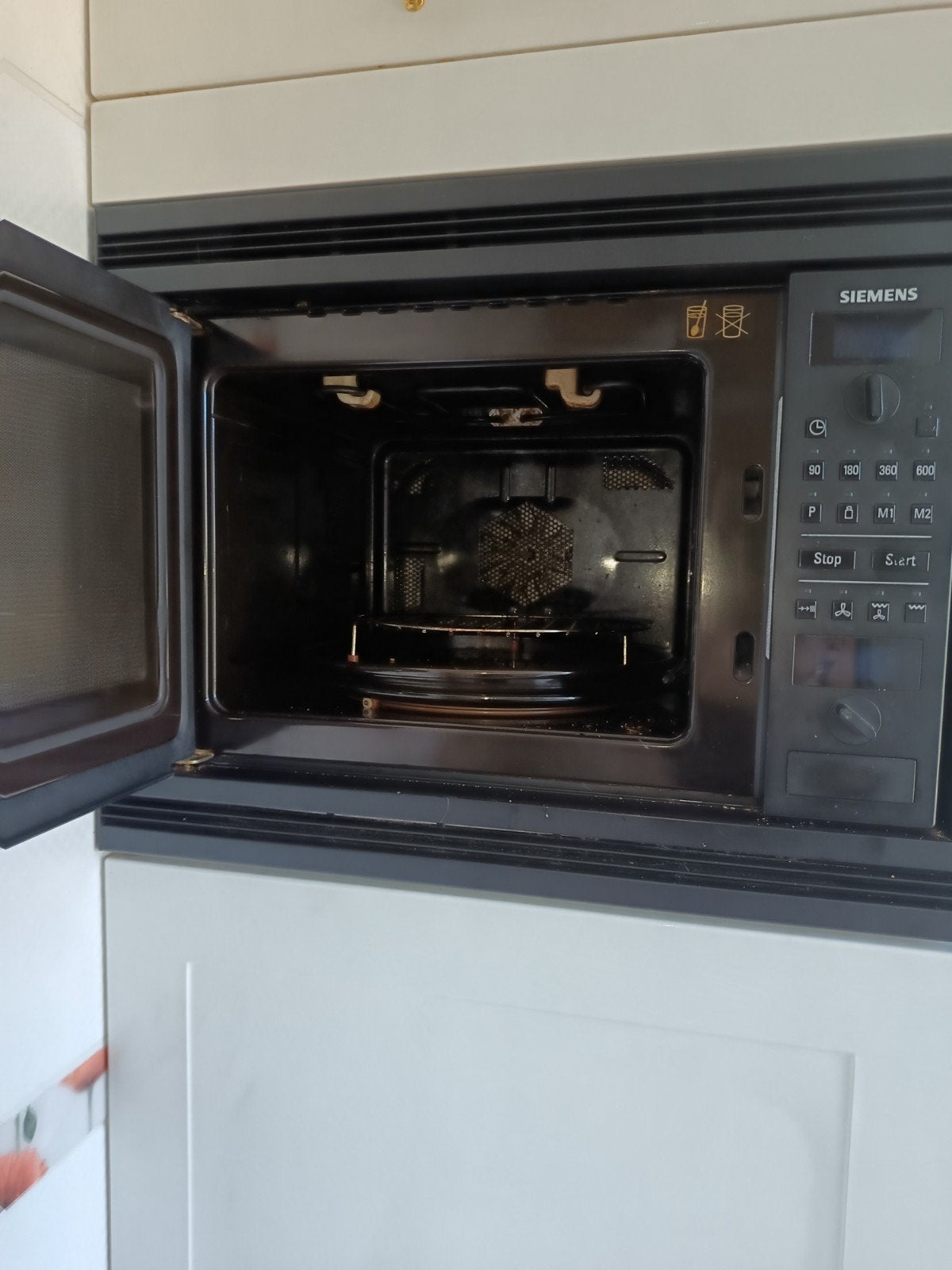 Welke dame wil mijn kleine oven goed schoonmaken, Ophalen, Oven