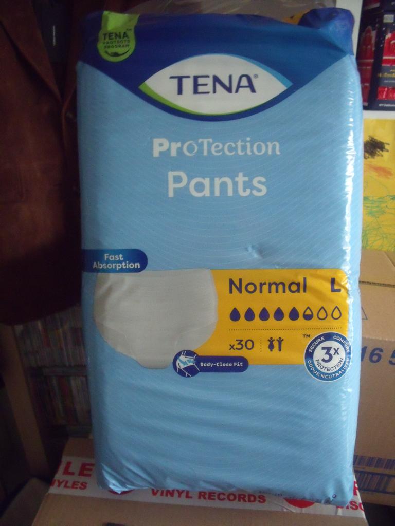 Tena bescherm broekjes maat:L protection pants 30 st per pak, Diversen, Verpleegmiddelen, Ophalen of Verzenden, Nieuw
