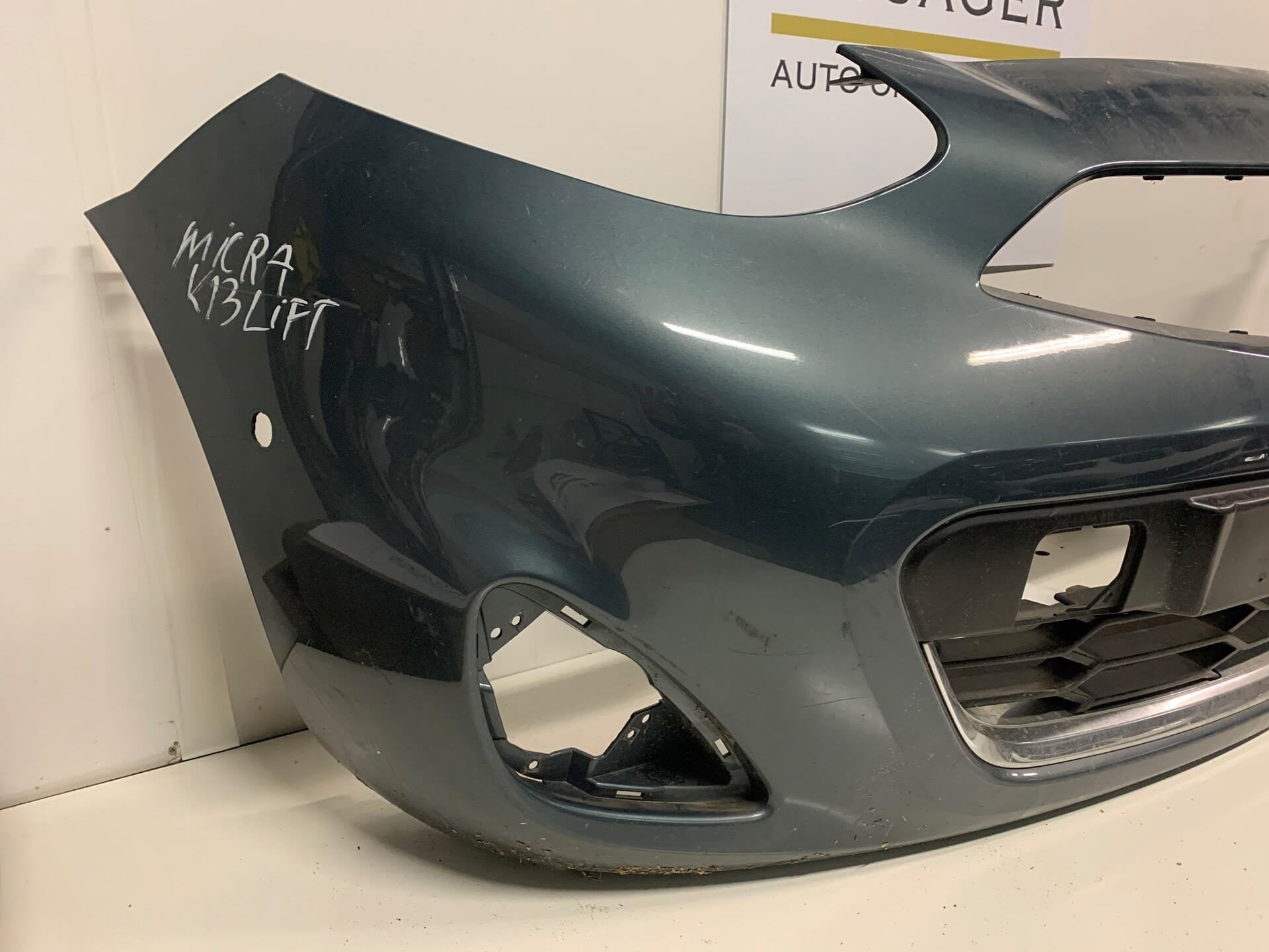 NISSAN MICRA K13 FACELIFT VOORBUMPER BUMPER 62022-3HNOA, Voor, Takashima 1-chome 1-1
220-8686  Yokohama, Ophalen of Verzenden