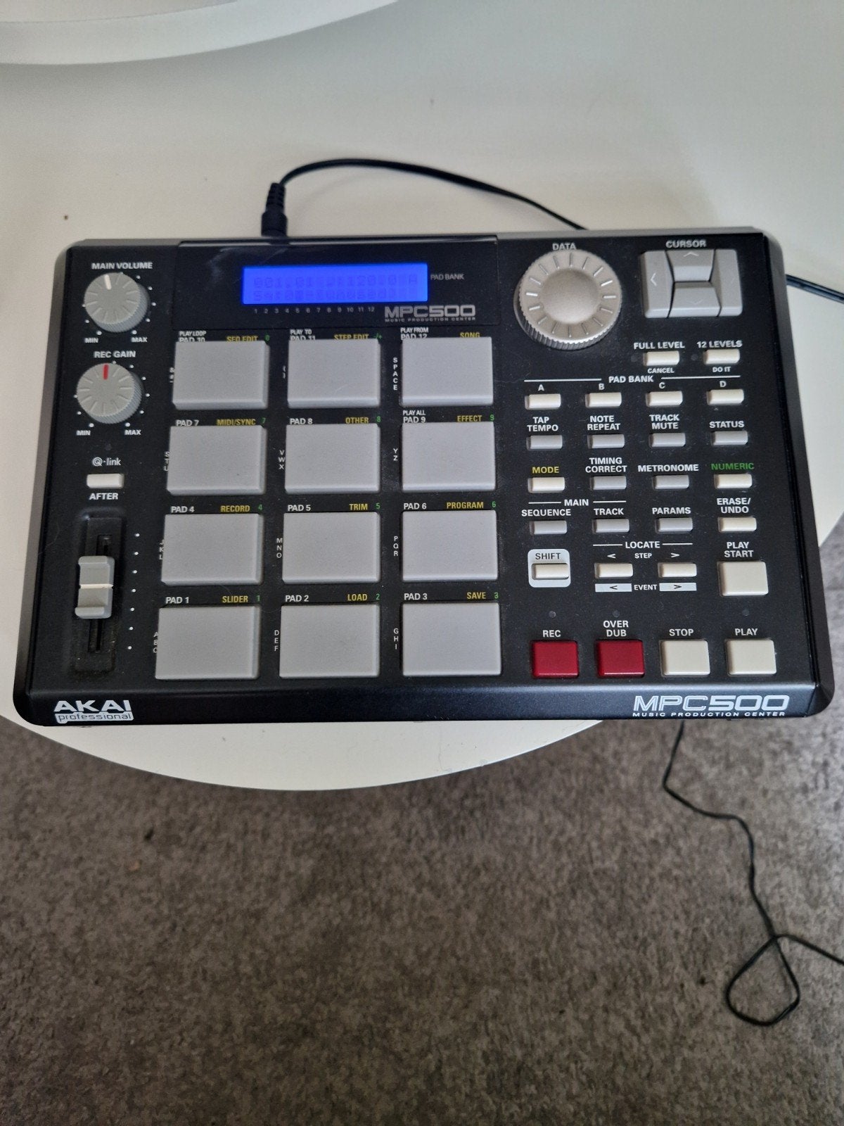 AKAI MPC500 Music Production Center - Zo goed als nieuw, Muziek en Instrumenten, Synthesizers, Ophalen of Verzenden, Zo goed als nieuw