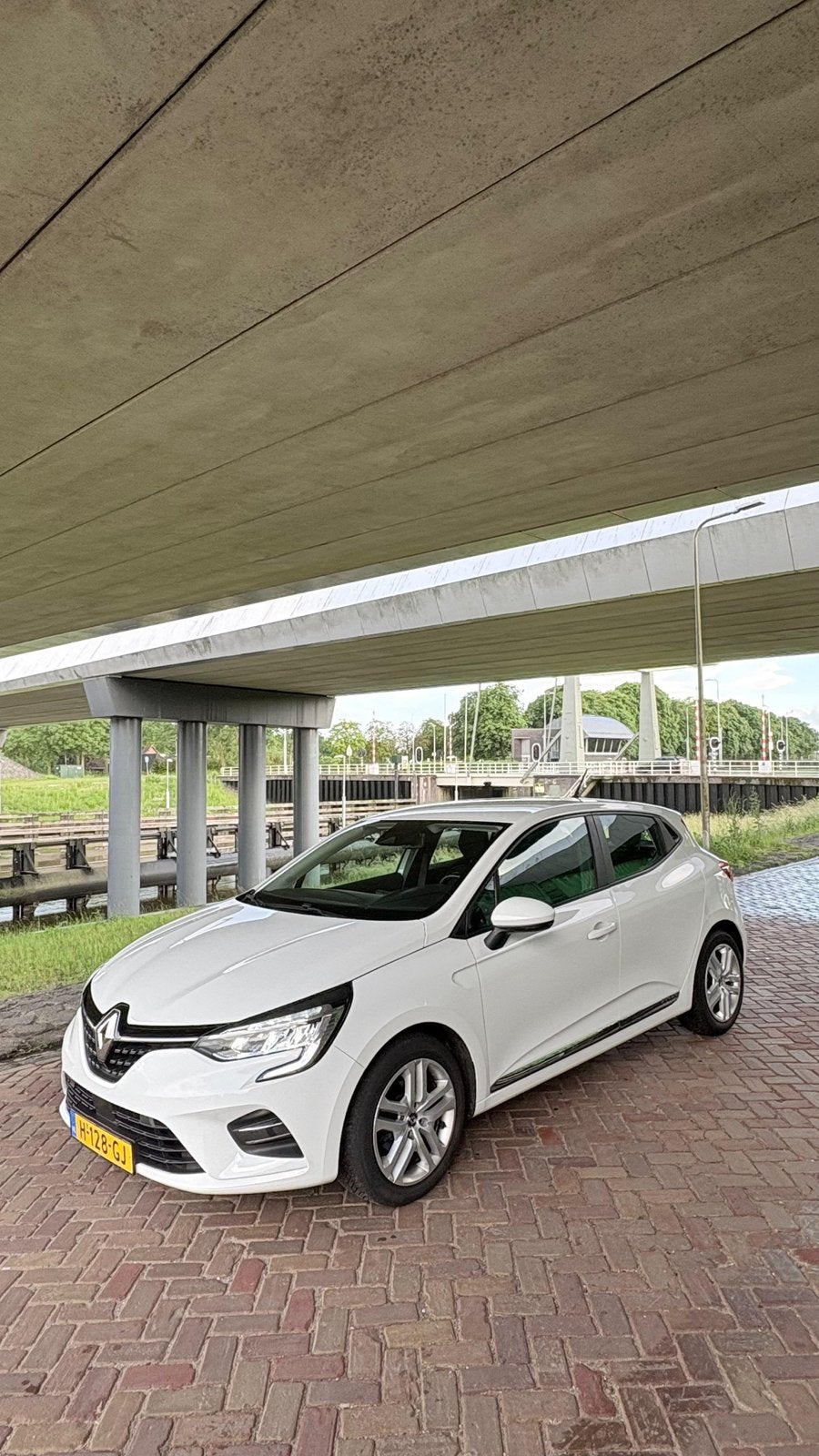Renault Clio 1.0 TCe 100pk 2020 Wit, Auto's, Voorwielaandrijving, 580 kg, 100 pk, Origineel Nederlands