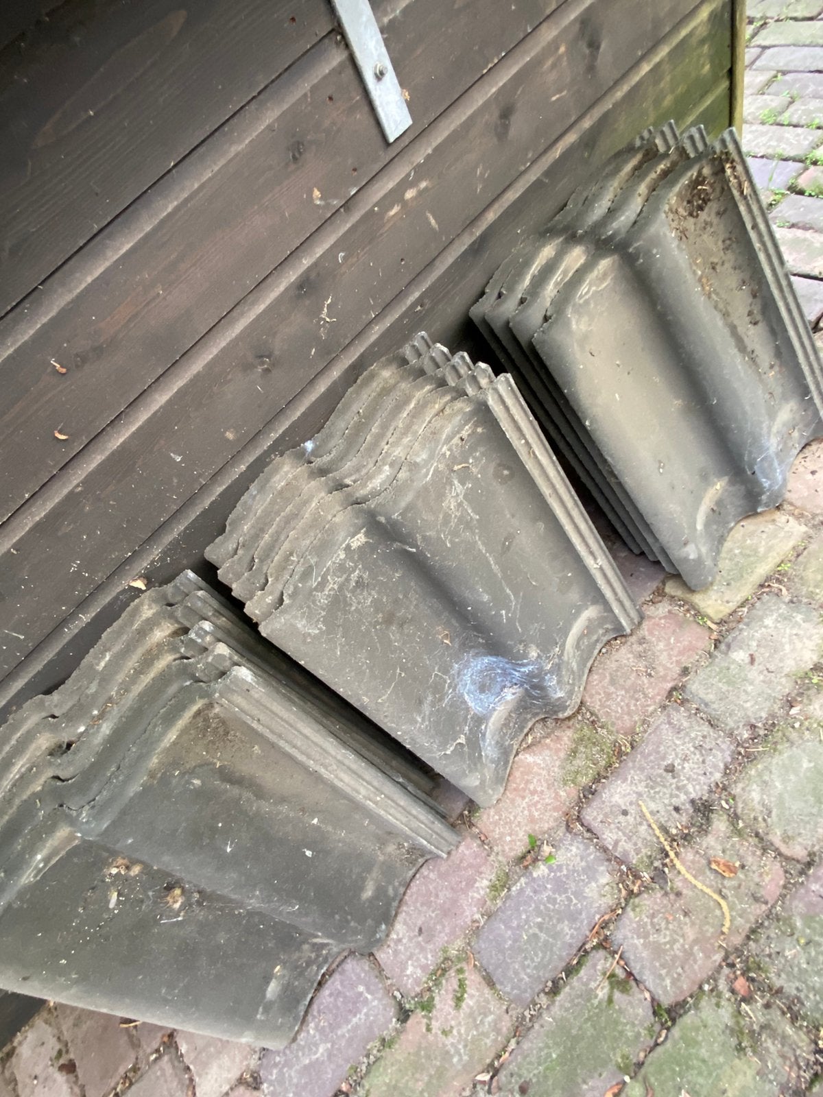 14 stuks beton pannen gratis afhalen, Ophalen, Steen of Klei, Zo goed als nieuw, 15 m² of meer