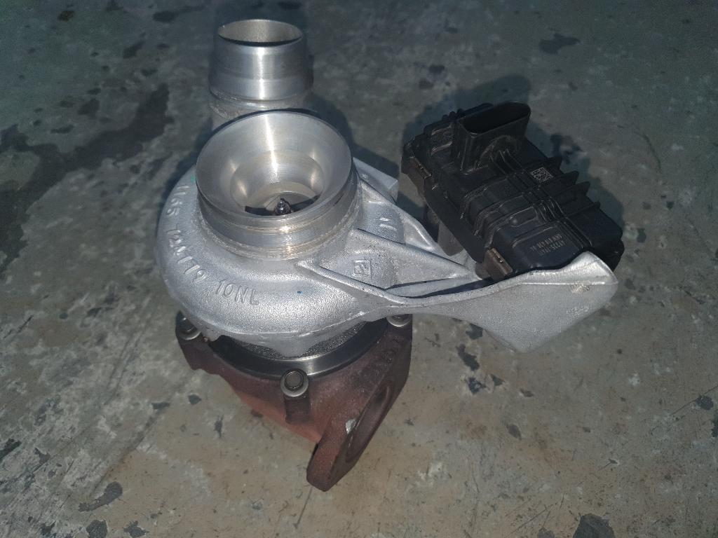 Turbo BMW F30 2015 320 d 120 kW, Ophalen of Verzenden