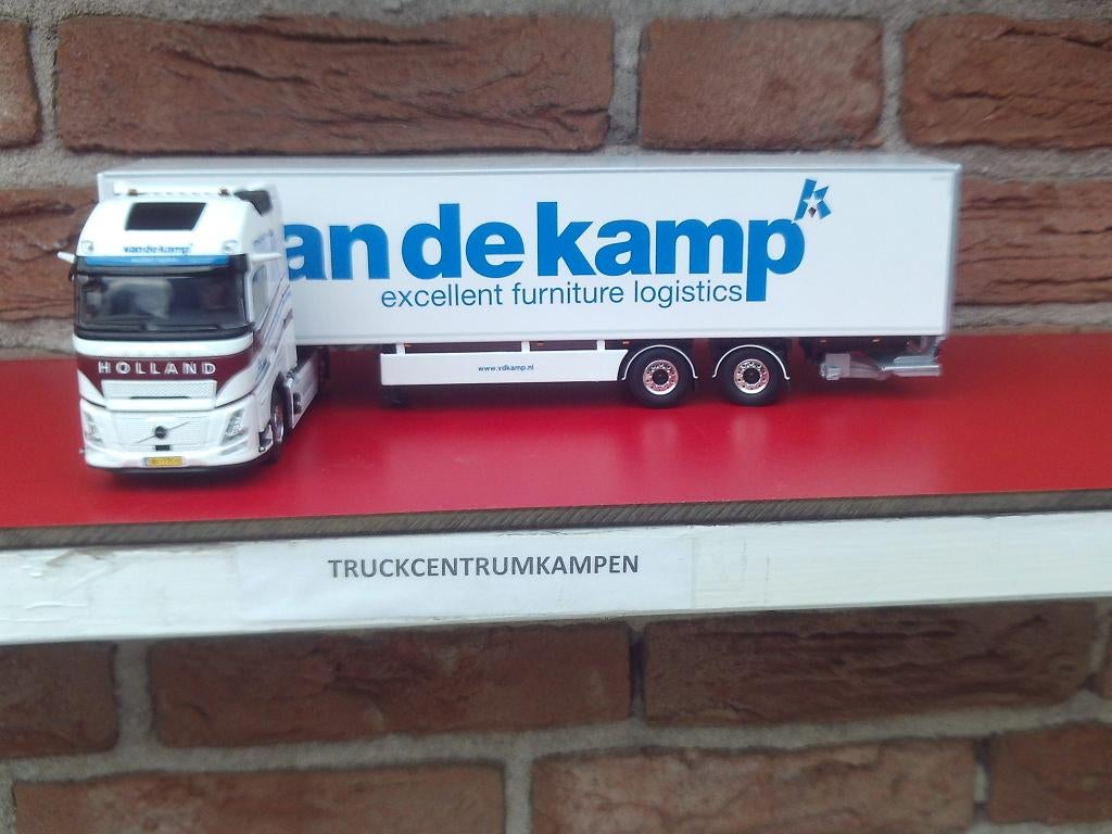 WSI  Volvo  FH  Aero  van  van  de  Kamp., Hobby en Vrije tijd, Ophalen of Verzenden, Nieuw, Bus of Vrachtwagen, Wsi