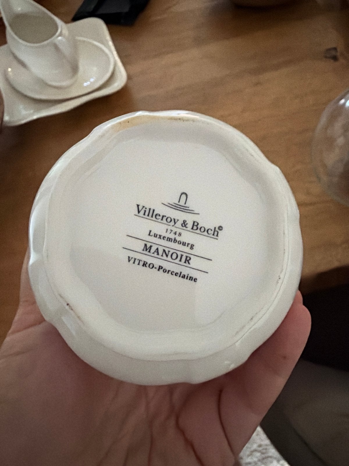 Villeroy & Boch Manoir suikerpot, melkkan en dienblad, Klassiek, Ophalen of Verzenden, Zo goed als nieuw, Porselein