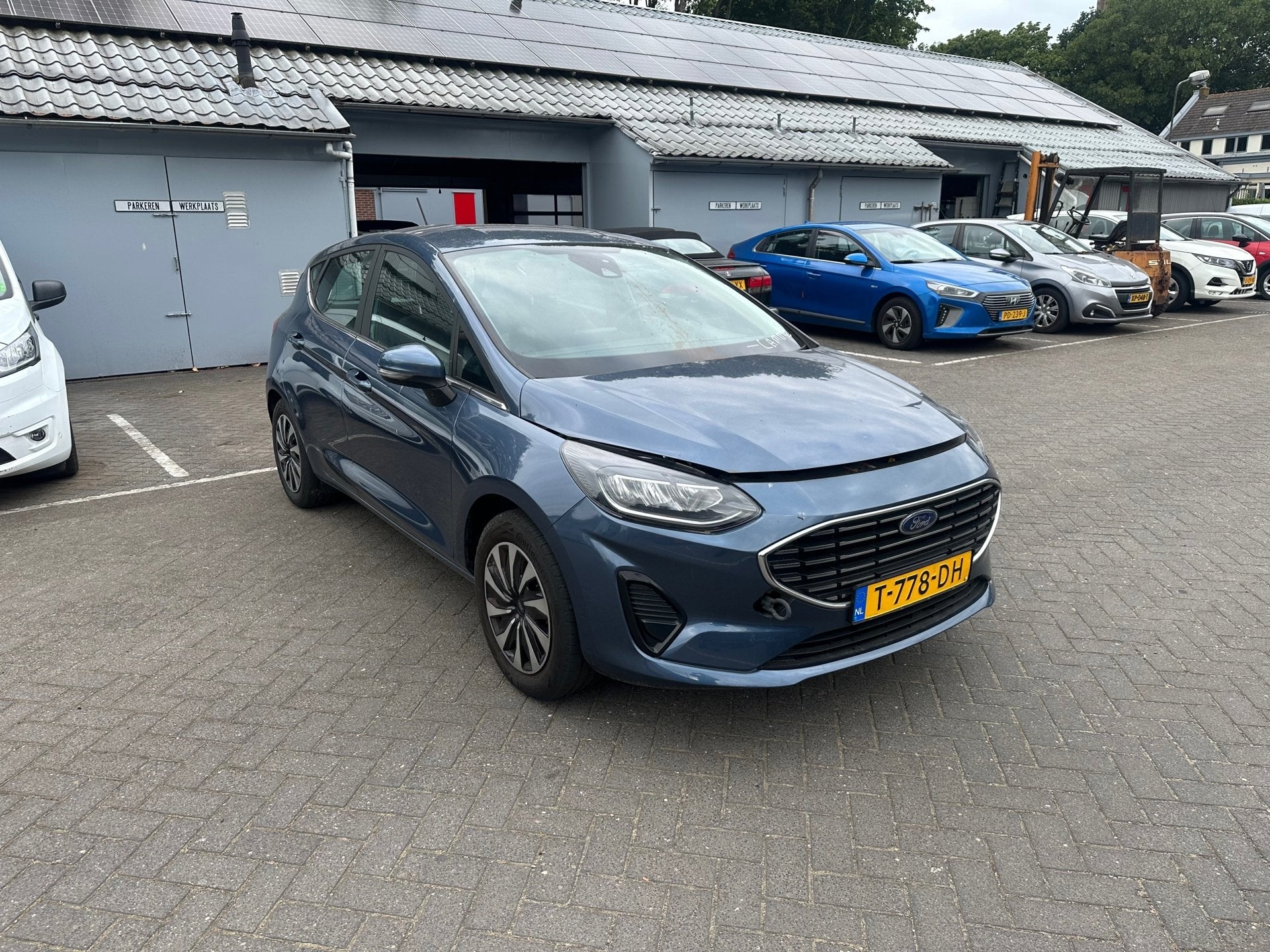 Foto 2 van Ford Fiesta 1.0 EcoBoost Hybrid Titanium , navigatie , pdc ,