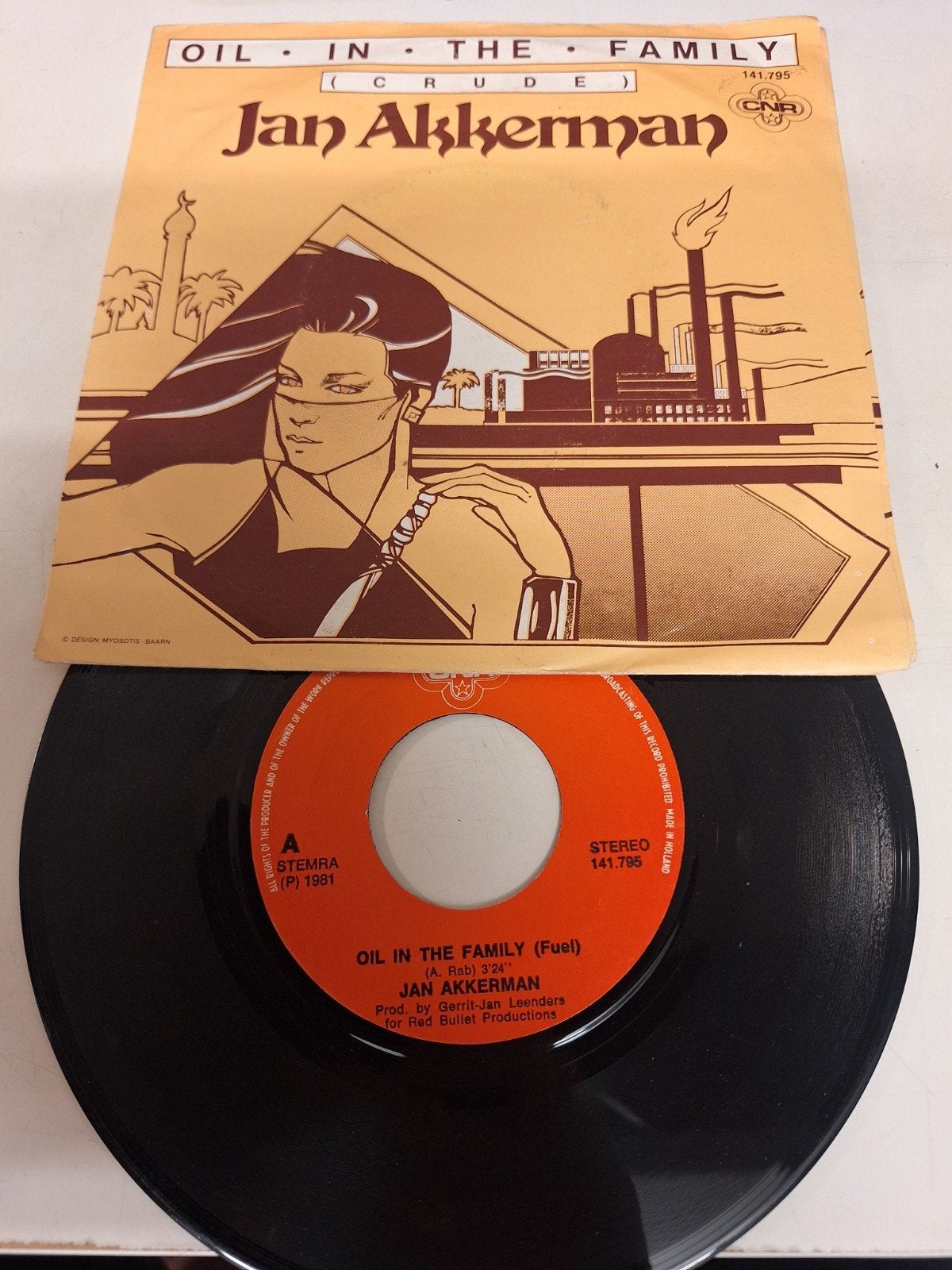 Jan Akkerman - Oil in the family (crude), 1981., Fotohoes, Verzenden, 7 inch, Pop