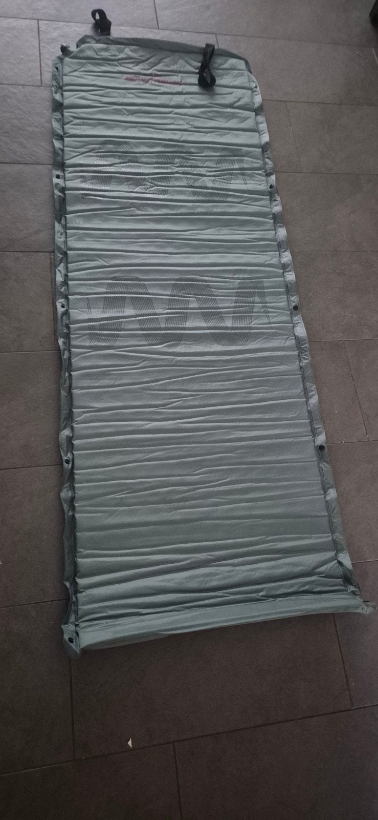 Adventure Ridge zelfopblaasbaar slaapmatje, Caravans en Kamperen, Ophalen, Zo goed als nieuw, 1-persoons