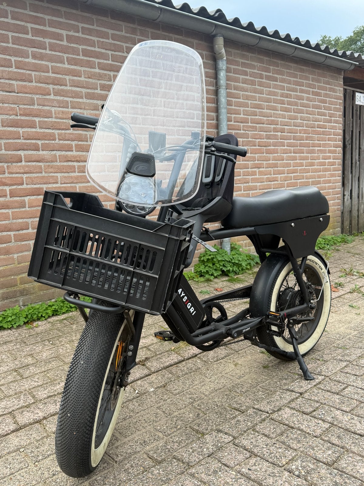 Baysigri E-bike met kinderzitje en windscherm, Fietsen en Brommers, Gebruikt, 51 tot 55 cm, 50 km per accu of meer, Ophalen