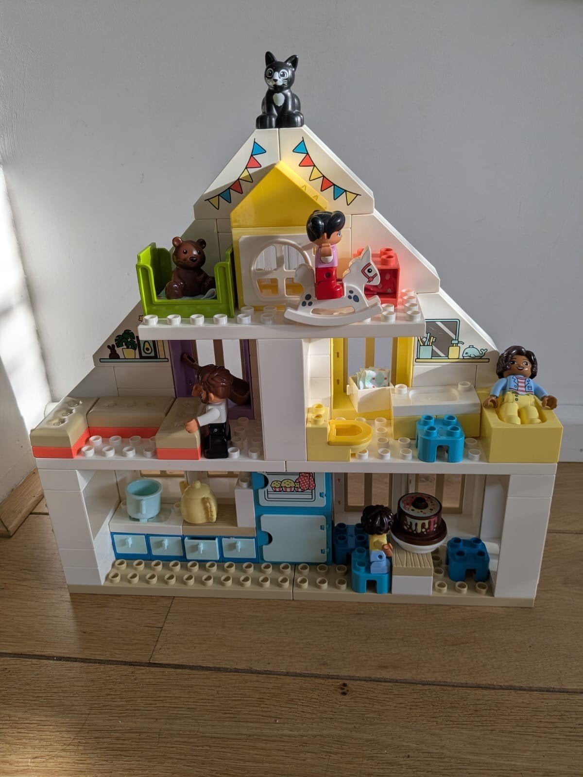 Lego Duplo poppenhuis met figuren en accessoires, Kinderen en Baby's, Speelgoed | Bouwstenen, Ophalen of Verzenden, Zo goed als nieuw