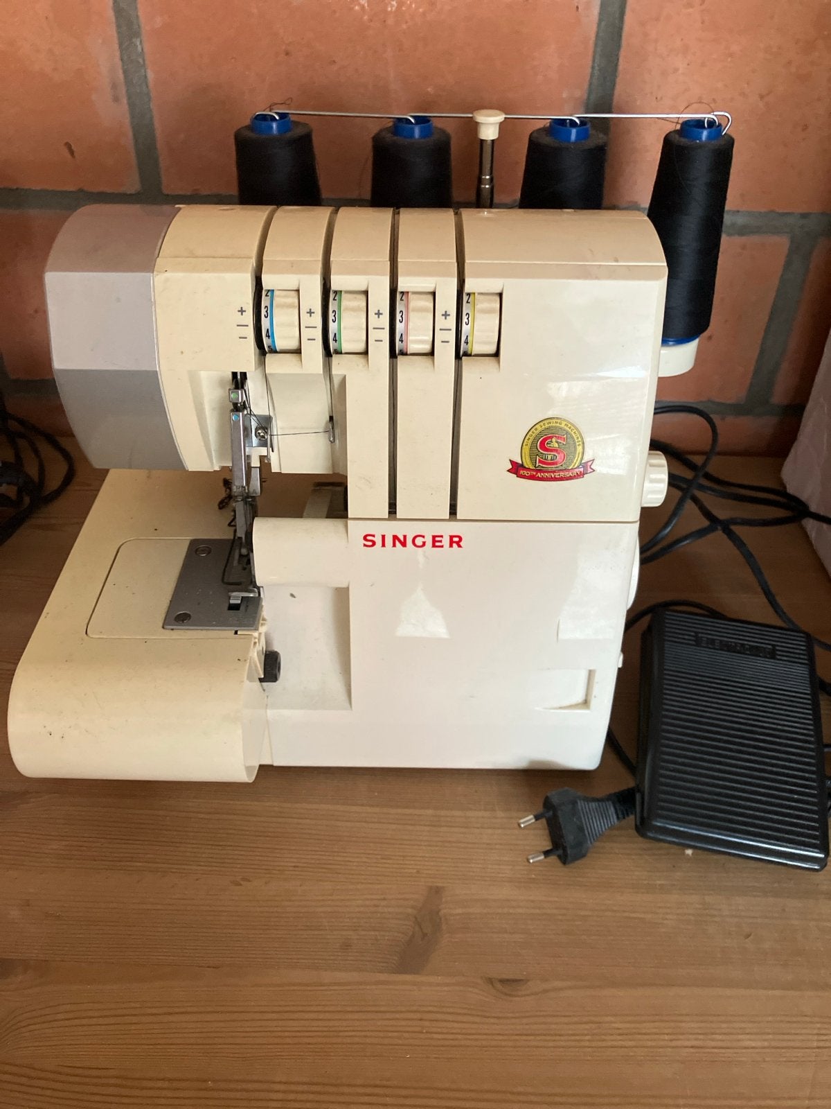 Singer Lockmachine incl draagtas, Ophalen, Zo goed als nieuw, Lockmachine, Singer