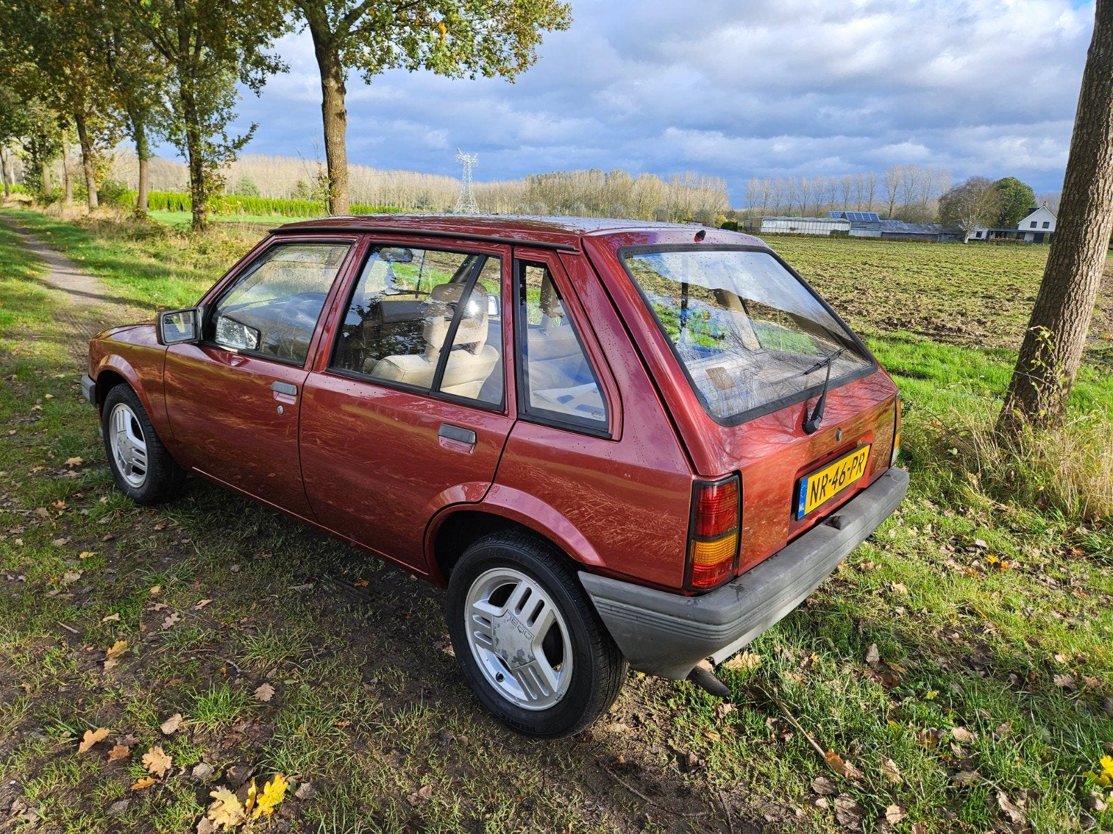 in prijs Verlaagd! Opel Corsa 1.2 LS 1985 Rood verz 120 p/j, foto 7