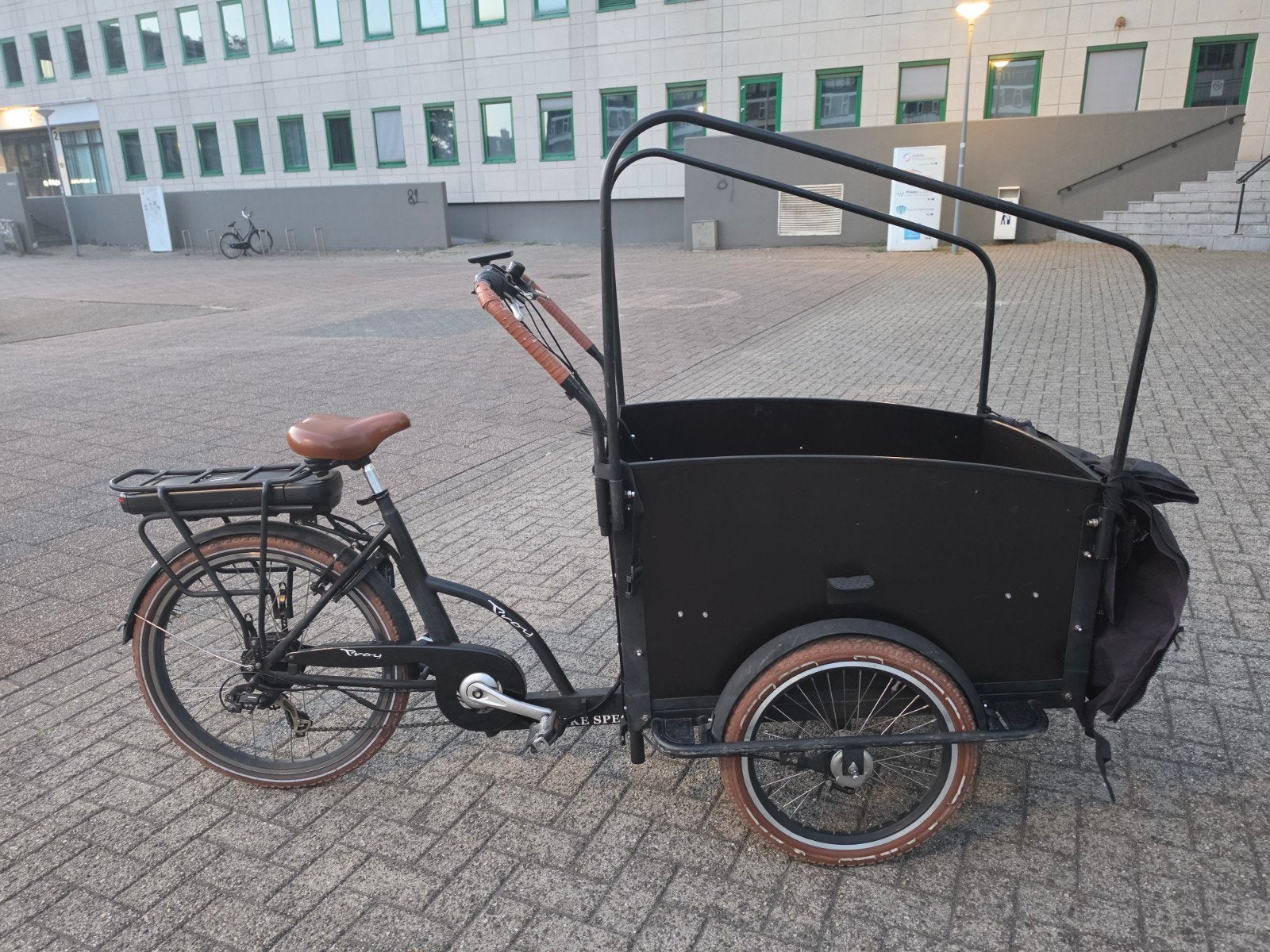 Troy elektrische bakfiets – in goede staat, Fietsen en Brommers, 4 kinderen of meer, Gebruikt, Elektrisch, Ophalen