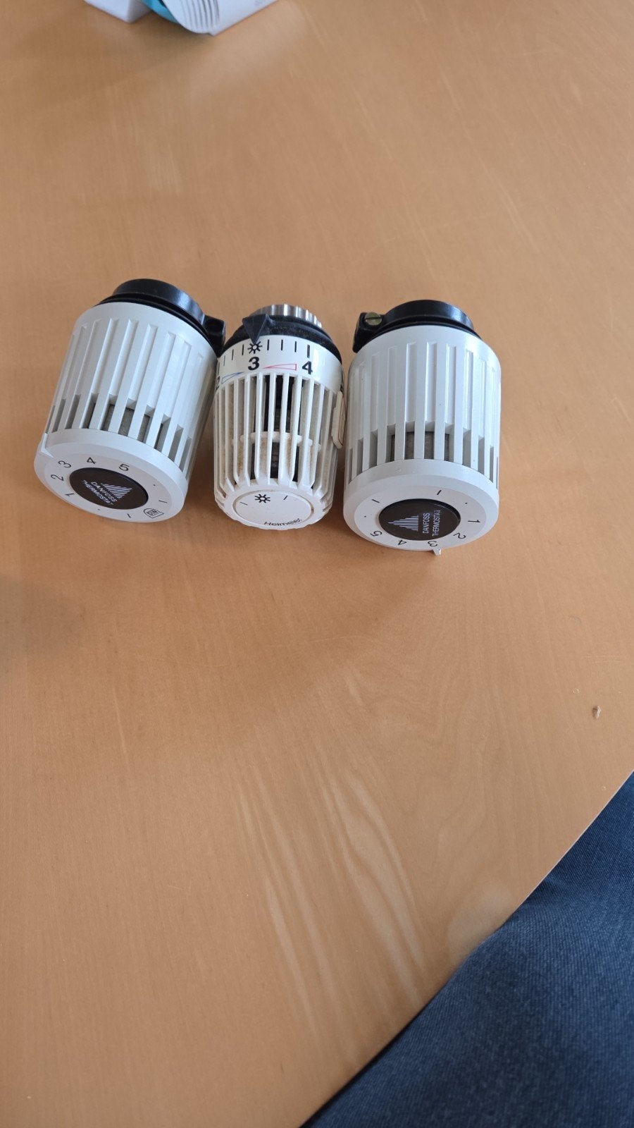 Thermostaatknoppen Danfoss en Heimeier, Ophalen, Zo goed als nieuw