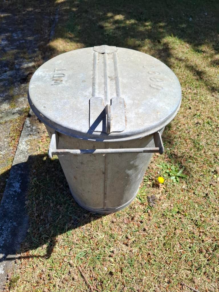 Zinken vuilnisbak, Huis en Inrichting, 40 liter of meer, Ophalen of Verzenden, Gebruikt, Minder dan 50 cm