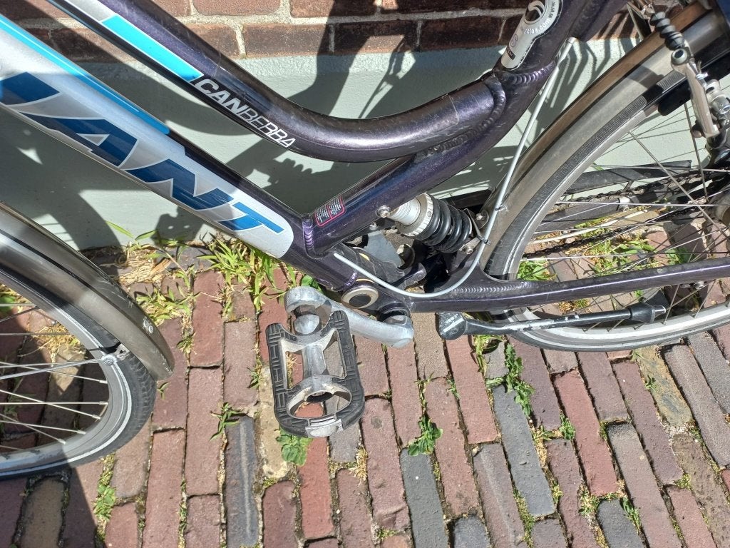 Foto 4 van Dames fiets Giant Canberra