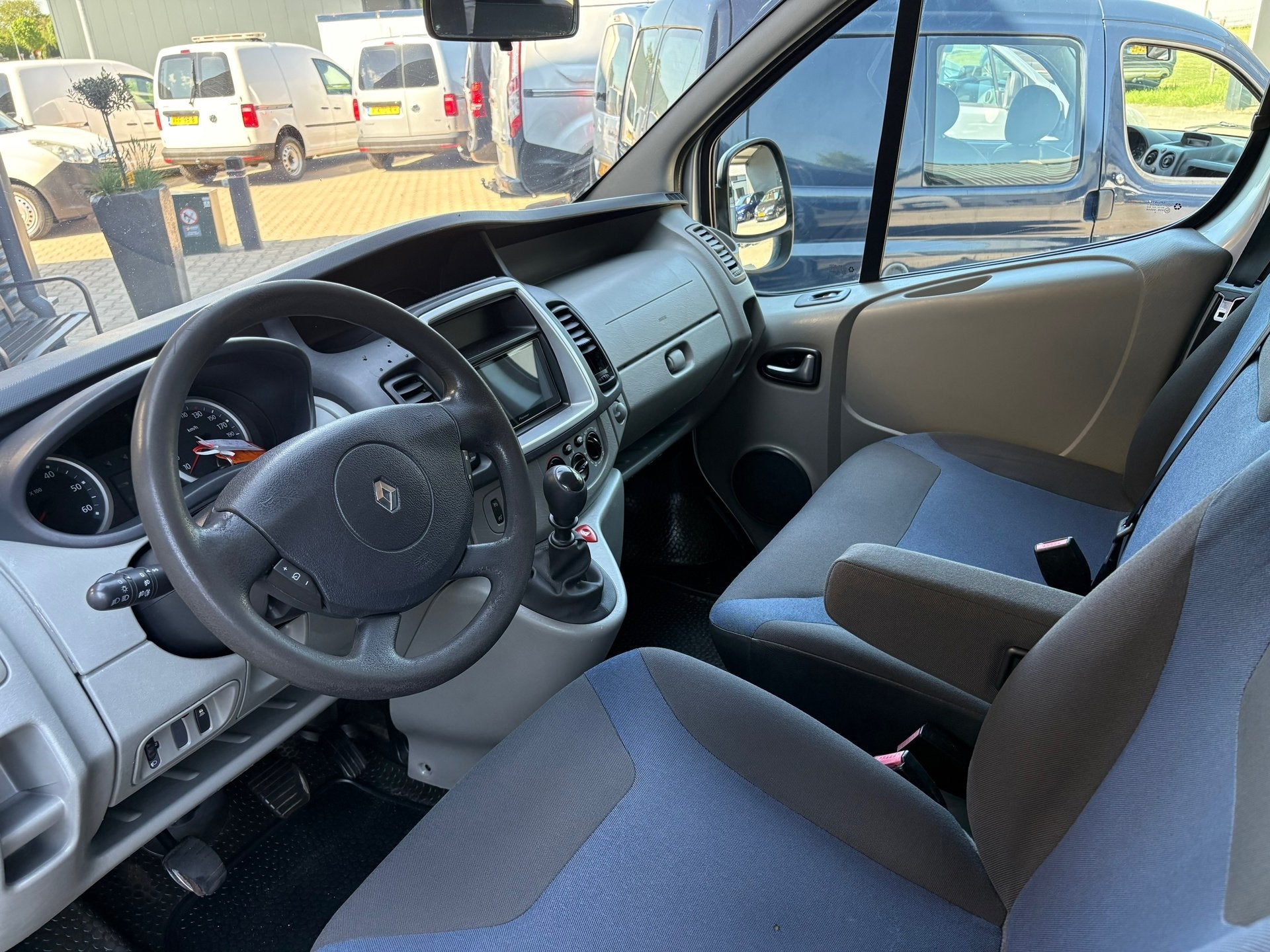 Renault Trafic 2.5 dCi L2H1 DC Tech Line Marge, Voorwielaandrijving, Euro 5, Stof, Gebruikt