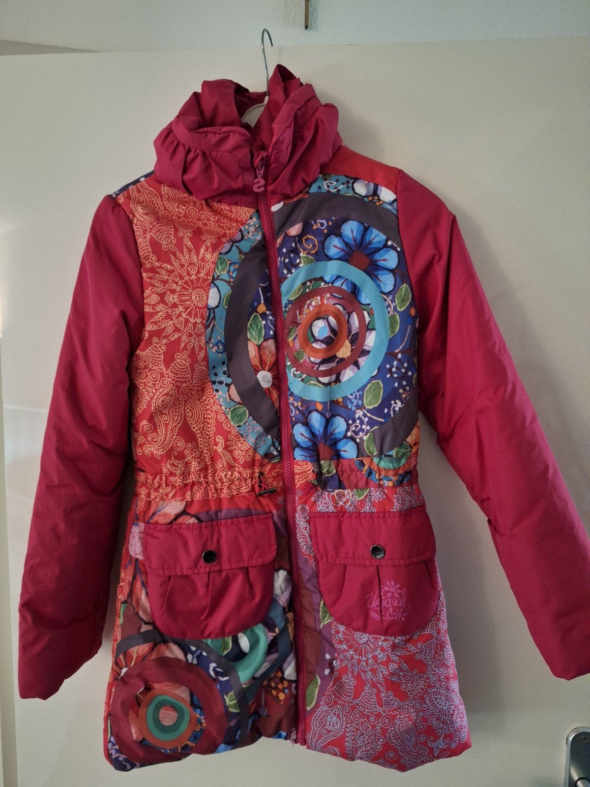 Desigual winterjas met bloemenprint en opbergbare capuchon, Meerkleurig, Ophalen of Verzenden, Desigual, Maat 34 (XS) of kleiner