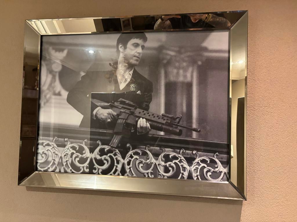 Scarface poster in spiegel lijst, Huis en Inrichting, Gebruikt, 50 tot 75 cm, Ophalen of Verzenden, 75 tot 100 cm