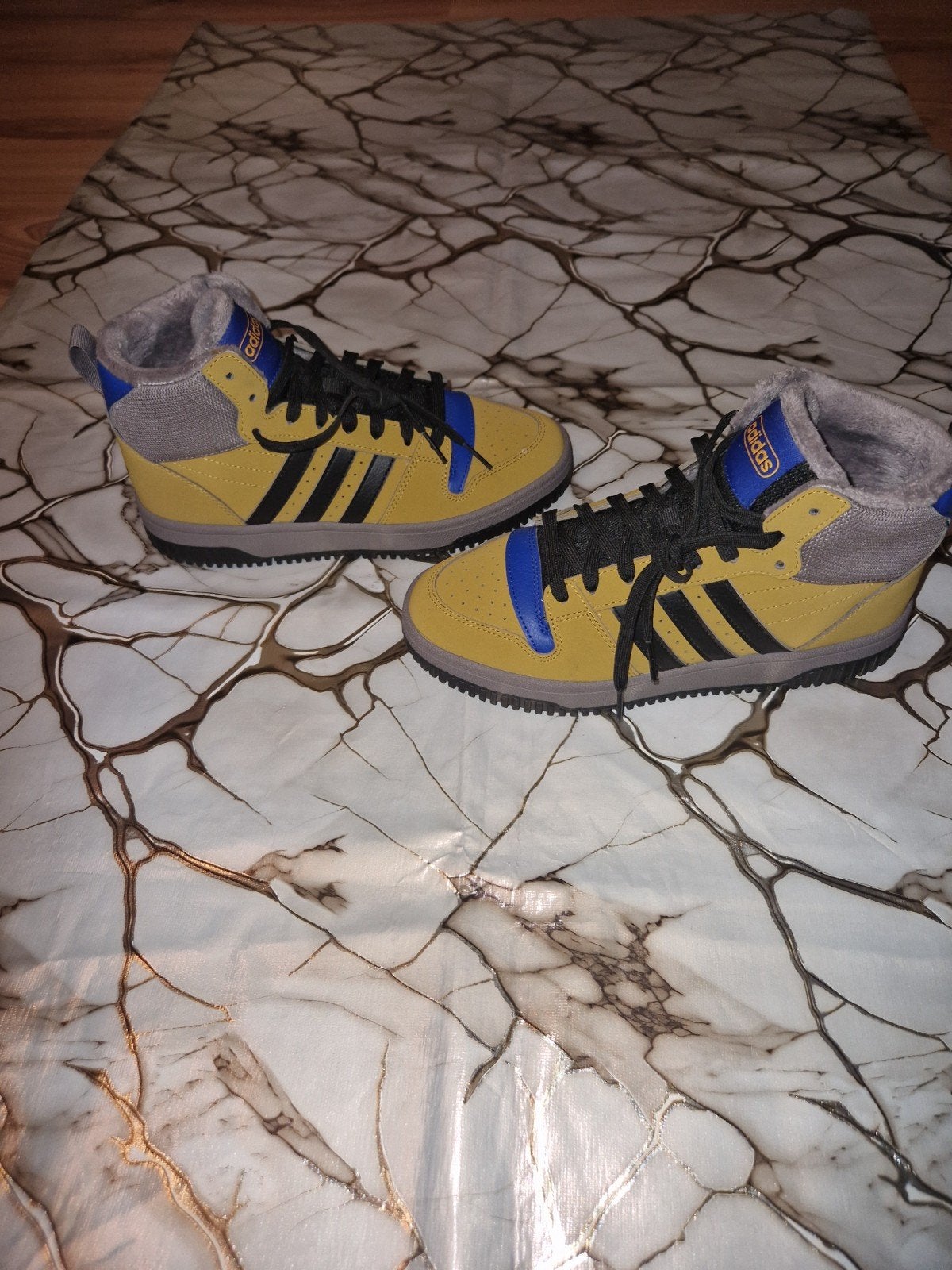 adidas sneakers hoog Maat 38, Ophalen of Verzenden, Adidas, Sneakers of Gympen, Zo goed als nieuw