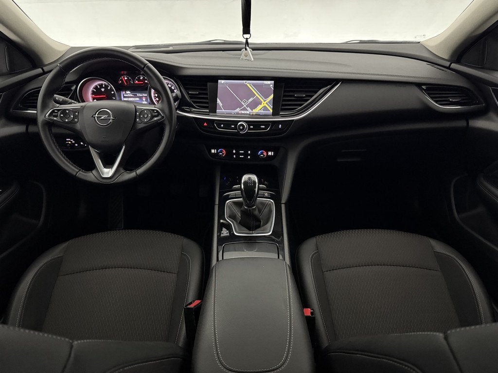Opel Insignia 1.5 Turbo Business Executive | Carplay | Trekh, Voorwielaandrijving, Gebruikt, Euro 6, 4 cilinders