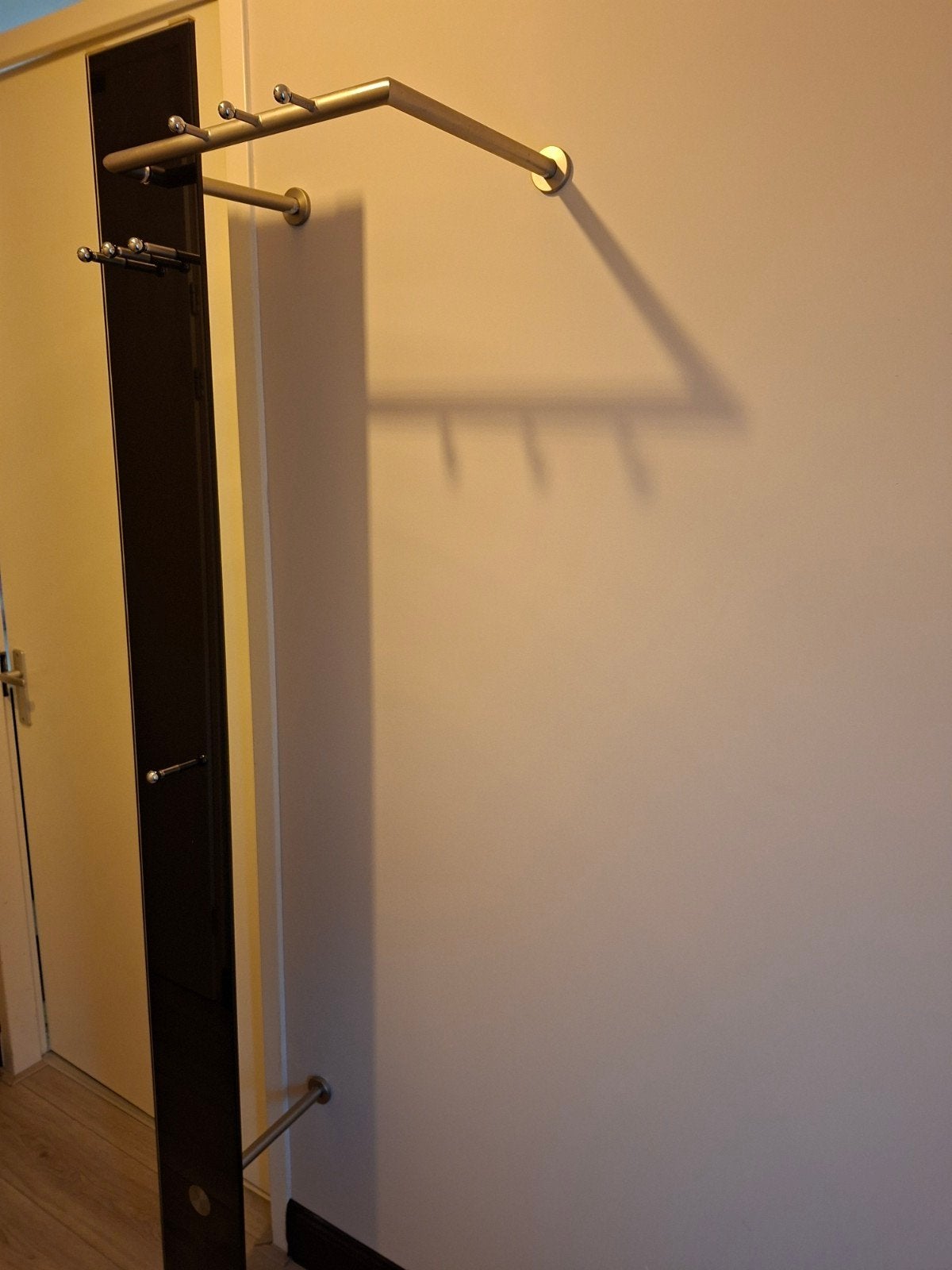 Moderne wandkapstok met dike glas  en haken, 200 cm of meer, Zo goed als nieuw, Metaal, Ophalen