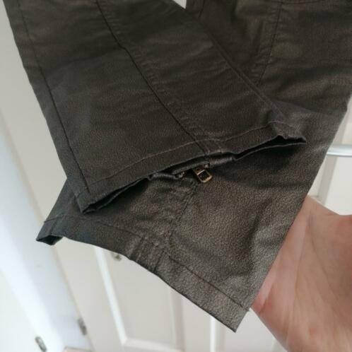 Supertrash skinny broek + coating metallic brons 29 nr 37532, Kleding | Dames, ., Ophalen of Verzenden, Zo goed als nieuw, Maat 36 (S)