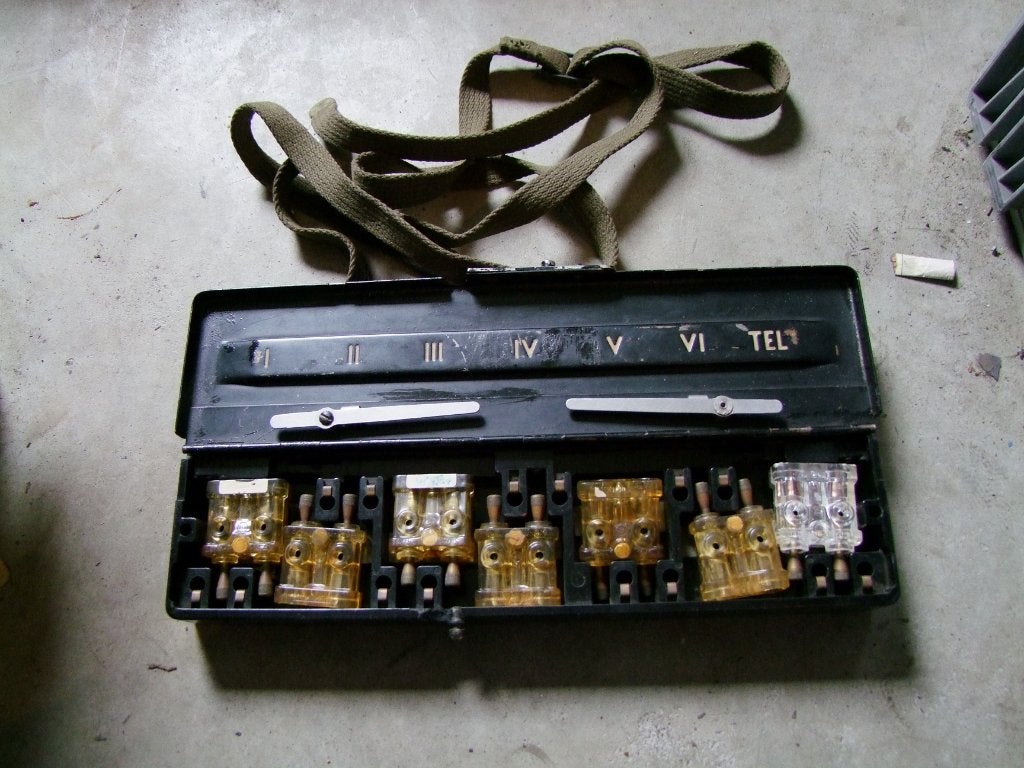 Oude telefooncentrale mt 313/gt ex nl leger (plug holder), Ophalen of Verzenden, Landmacht, Nederland, Overige typen