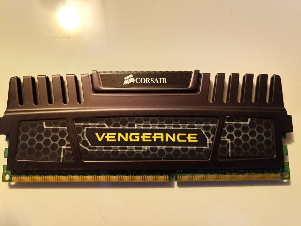 8x Corsair Vengeance 32GB DDR3 1600MHz Kit(4x8GB), Gebruikt, 32 GB, DDR3, Ophalen of Verzenden
