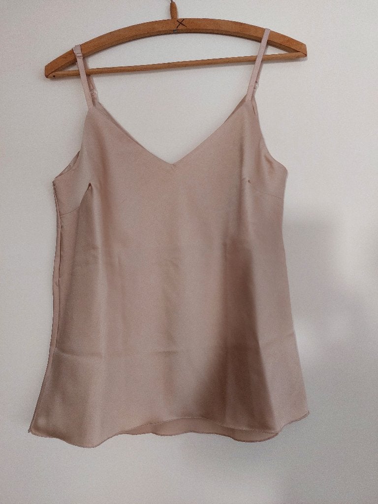 Nieuwe Silk Touch spaghetti top beige, mt L/XL', Beige, Maat 46/48 (XL) of groter, Nieuw, Ophalen of Verzenden