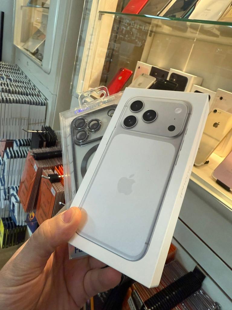iPhone 17 Pro Max – 256GB _ Nieuw ., Ophalen of Verzenden, Zo goed als nieuw, 6431ht, Phone Doctor M&S