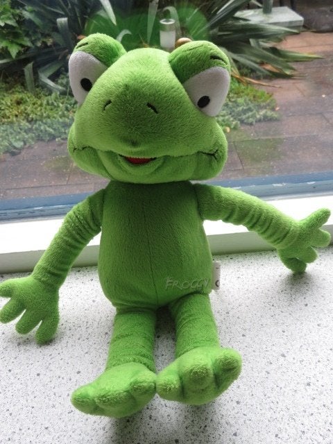 Kikker Froggy groen velours gouden kroon Altomincio Camping, Kikker, Groen, Ophalen of Verzenden, Zo goed als nieuw