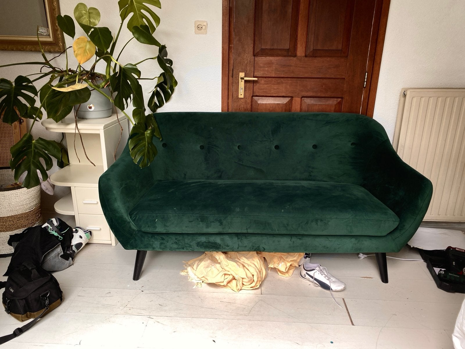 Donkergroene fluwelen bank, Huis en Inrichting, Banken | Sofa's en Chaises Longues, Ophalen, 150 tot 200 cm, Tweepersoons, 75 tot 100 cm