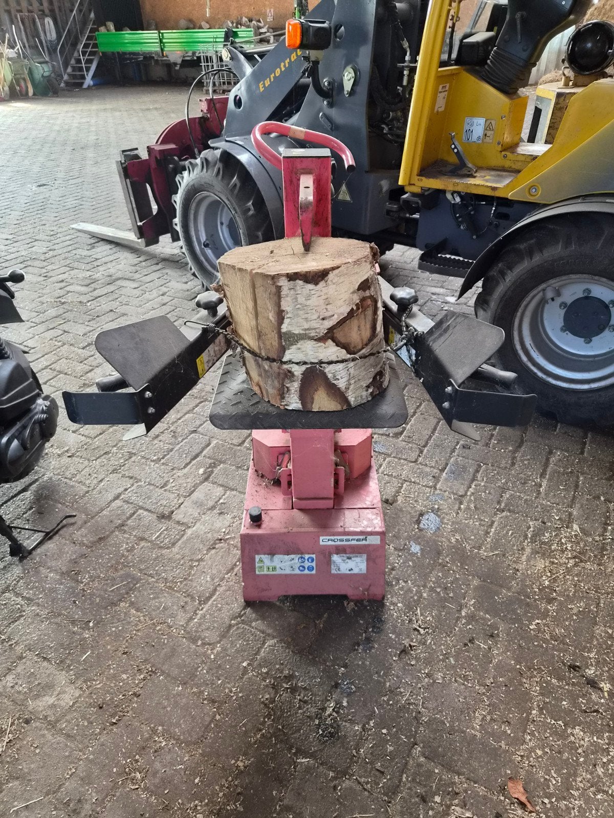 kloofmachine 220v verticaal, Gebruikt, Staand, Onbekend, Houtklover laan 3