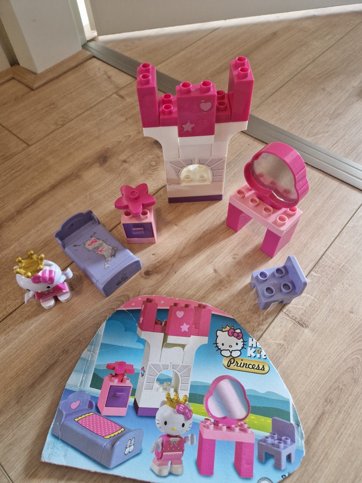 hello kitty duplo, Kinderen en Baby's, Speelgoed | Duplo en Lego, Gebruikt, Overige thema's, Ophalen of Verzenden, Compleet