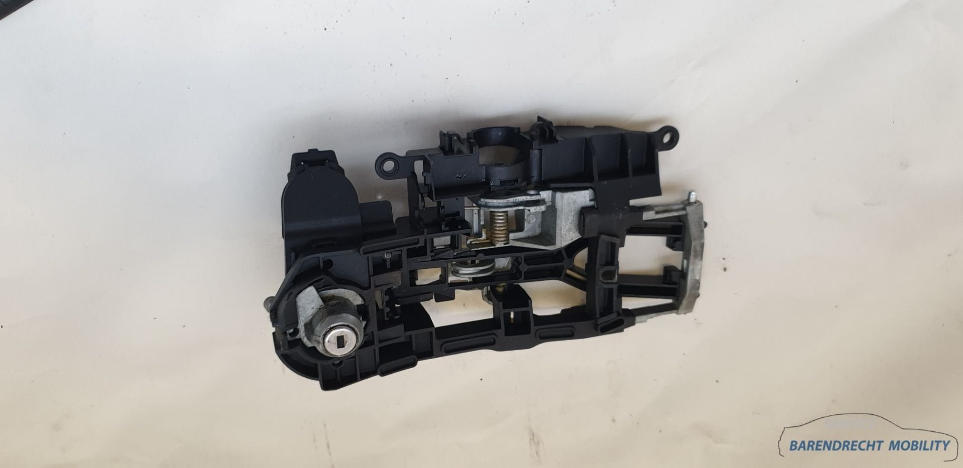Deurgreep mechanisme F10 F11 BMW 5 serie links voor 17207451, Petuelring 130
80788  Munich, DE, Gebruikt, Info@bmw.de, Voor