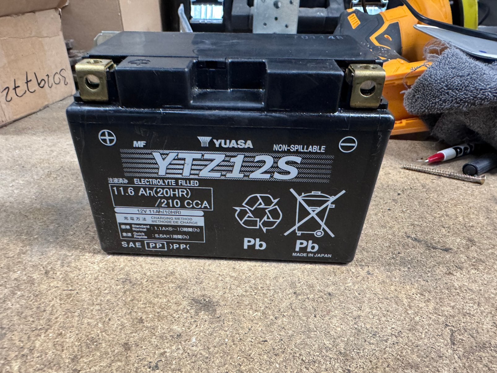 Accu Yuasa YTZ12S 12volt motor scooter, Gebruikt, Universele onderdelen