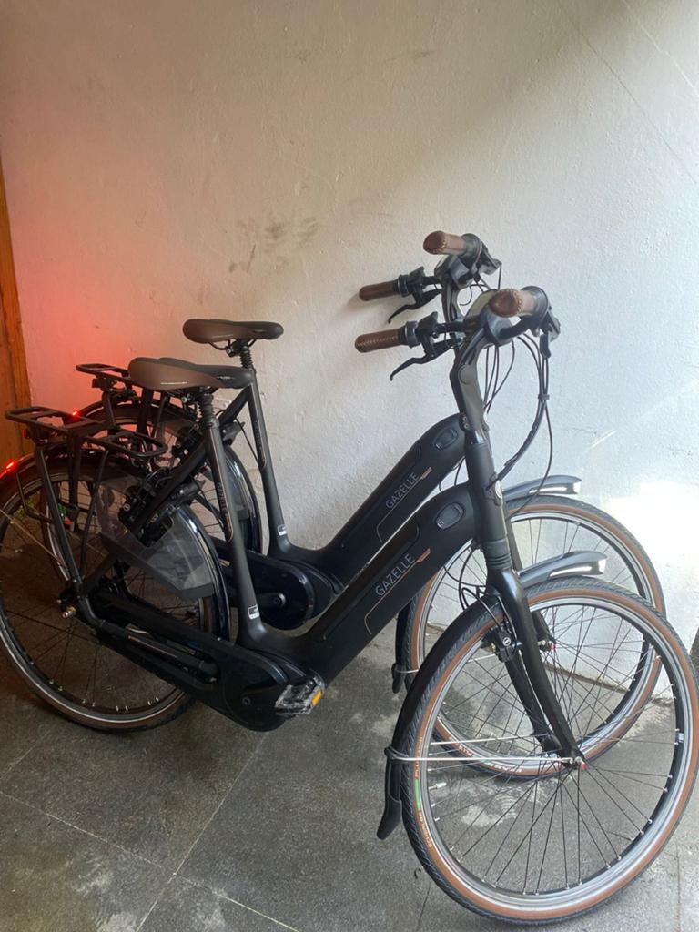 Gazelle grenoble c8 2022 2x als set, Ophalen, 56 cm of meer, Zo goed als nieuw, 0 zitjes