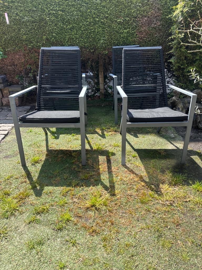 Set van 4 moderne tuinstoelen met kussens, Tuin en Terras, Ophalen, Gebruikt, Aluminium