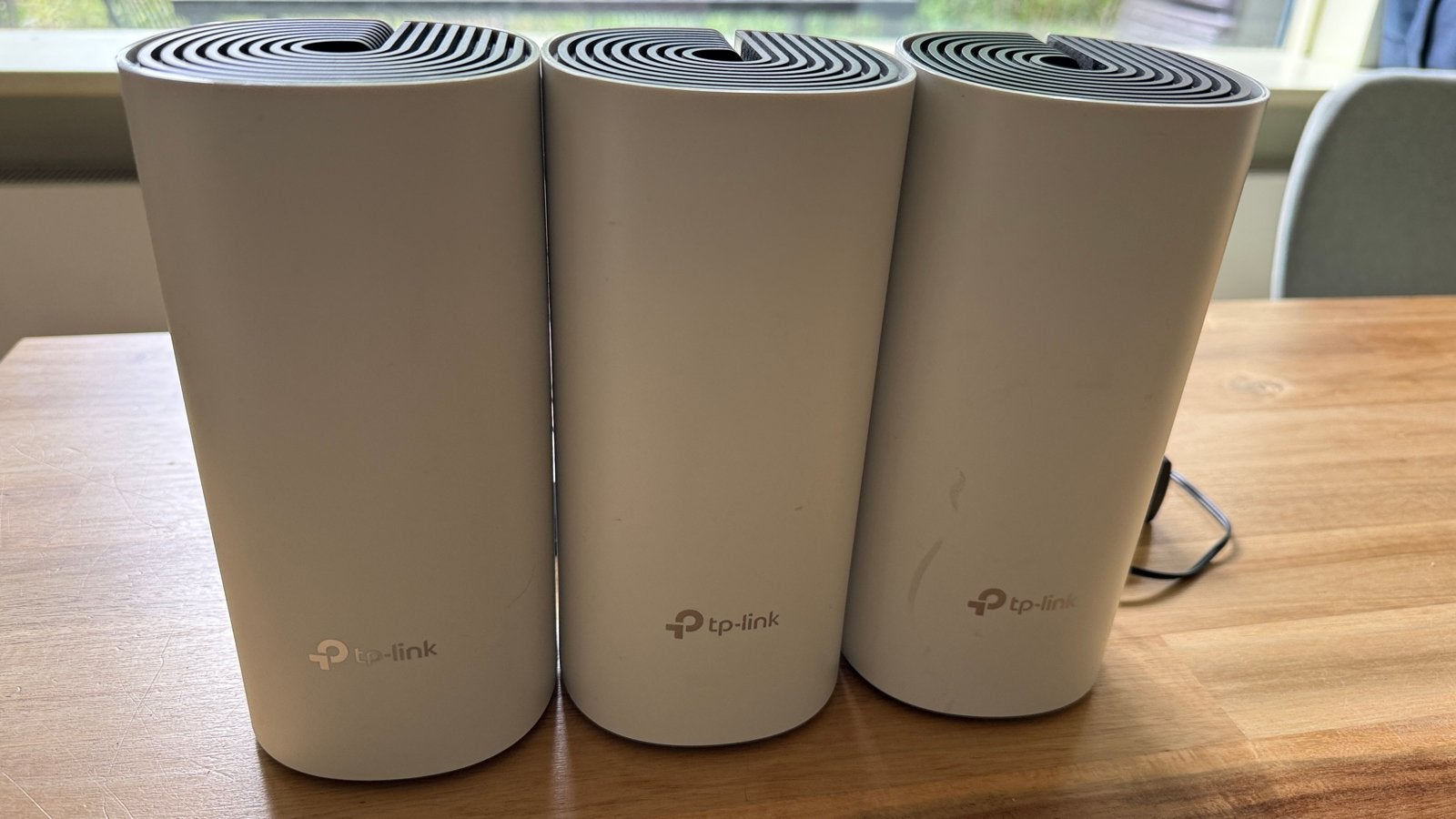 TP-Link Deco M4R AC1200 Mesh WiFi Systeem (3 stuks), Computers en Software, Routers en Modems, Ophalen of Verzenden, Zo goed als nieuw