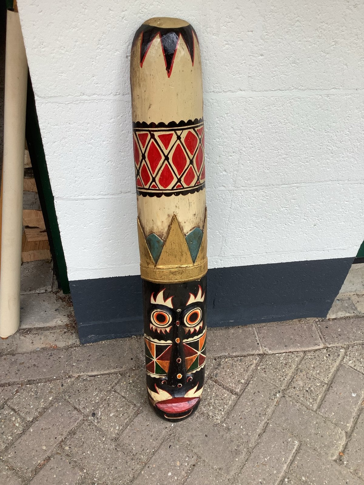 Decoratieve totempaal / masker - Houtsnijwerk, Antiek en Kunst, Kunst | Niet-Westerse kunst, Hout, Ophalen of Verzenden, Meerkleurig