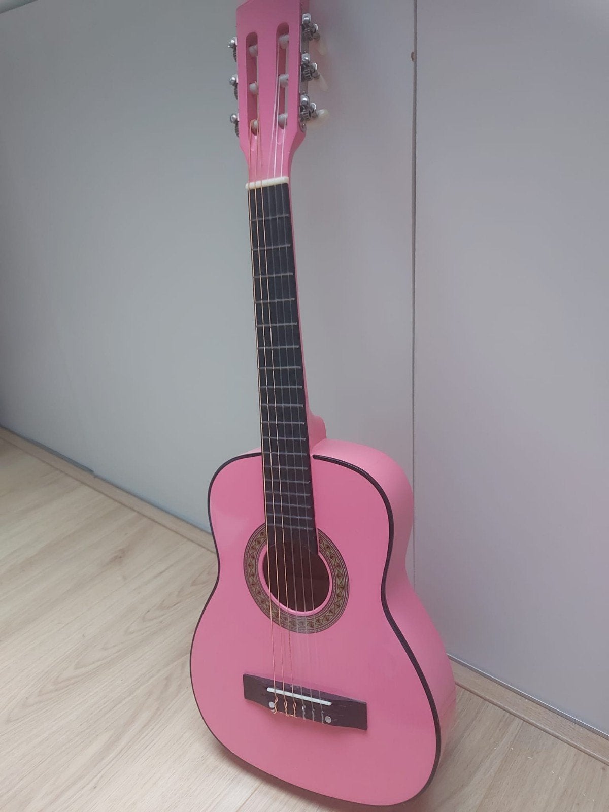 Roze kinder gitaar zgan, Ophalen of Verzenden, Zo goed als nieuw, Klassieke of Spaanse gitaar