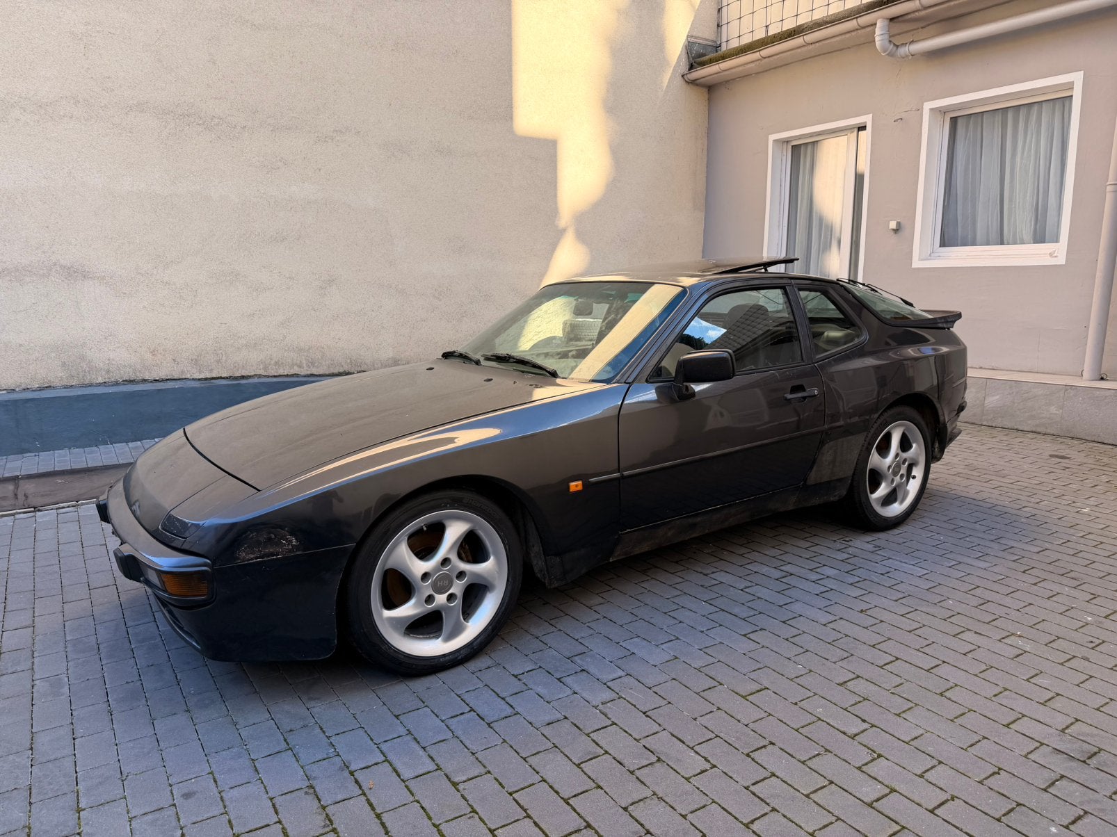 Porsche 944 Targa 2,5l 163Pk Sportieve lichtmetalen RH-velge, Auto's, Voorwielaandrijving, Zwart, Zwart, Leder