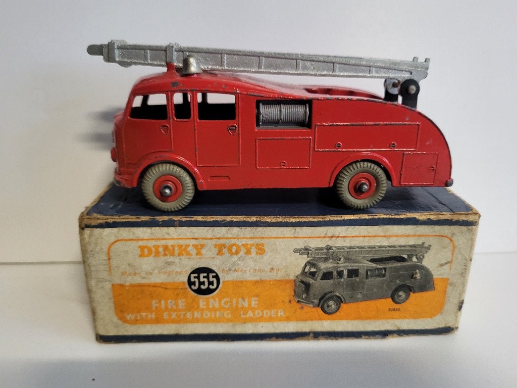 Dinky Toys  no 555  Fire Engine  in doos, Verzenden, Gebruikt, Overige typen, Dinky Toys