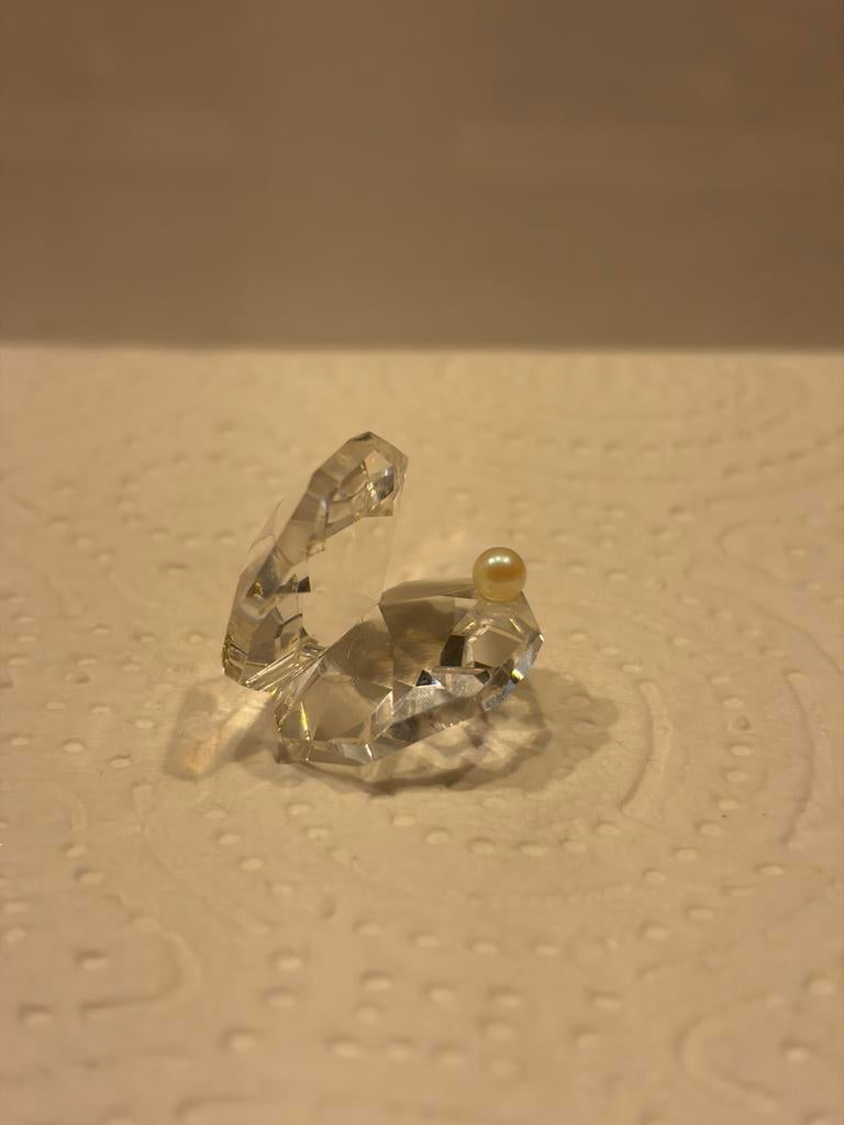 Swarovski Kristallen Oester met Parel, Verzamelen, Ophalen of Verzenden, Zo goed als nieuw, Figuurtje