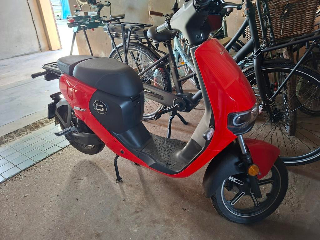 Super Soco CU 25km electrisch, Fietsen en Brommers, Overige merken, Elektrisch, Ophalen of Verzenden, Zo goed als nieuw