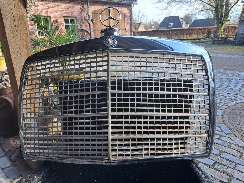Mercedes w111 flachkuller bumper/grill set, Auto-onderdelen, Carrosserie en Plaatwerk, Ophalen of Verzenden, Gebruikt, Bumper