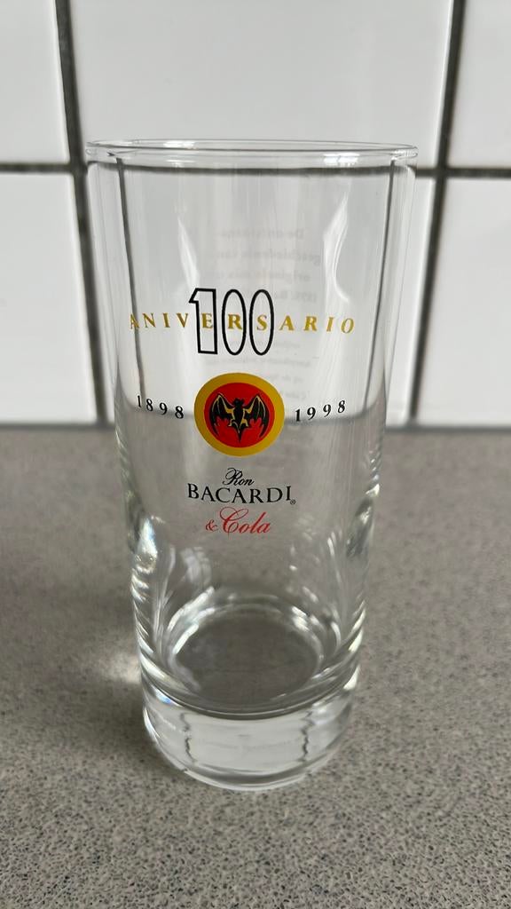Bacardi rum & cola glas limited edition 100 jaar, Ophalen of Verzenden, Zo goed als nieuw