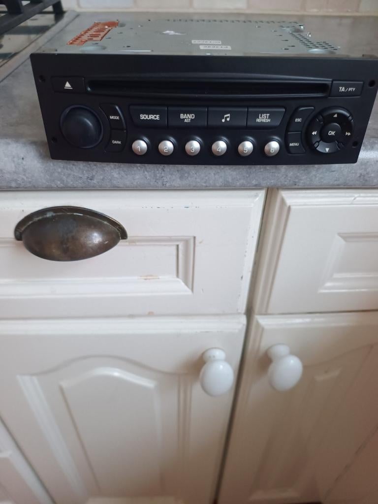 Autoradio Peugeot/Citroën. Siemens VDO, Auto diversen, Autoradio's, Ophalen of Verzenden, Gebruikt