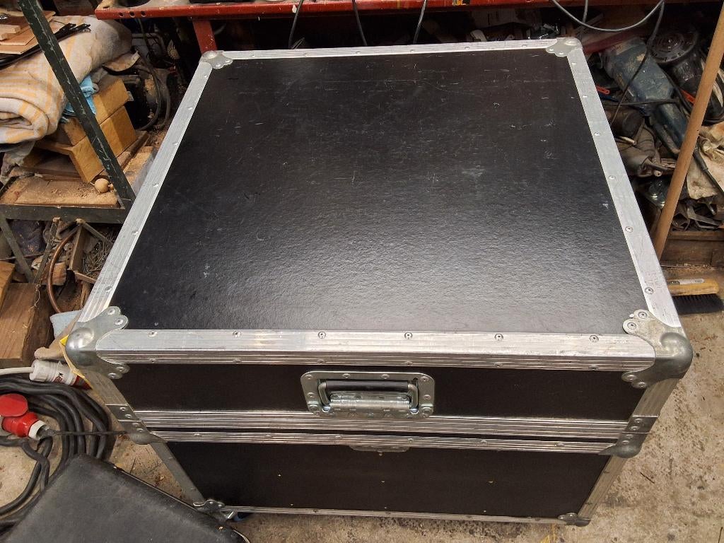 Allen & Heath QU-24 chrome Digitale Mixer, Ophalen, Gebruikt, 20 kanalen of meer, Microfooningang